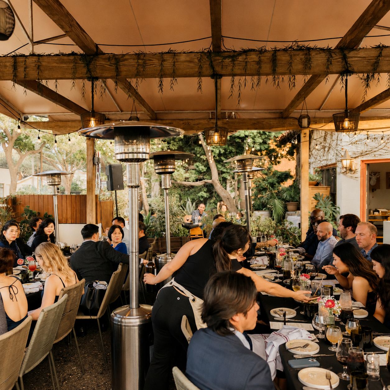 An al fresco dinner at Barbare&ntilde;o