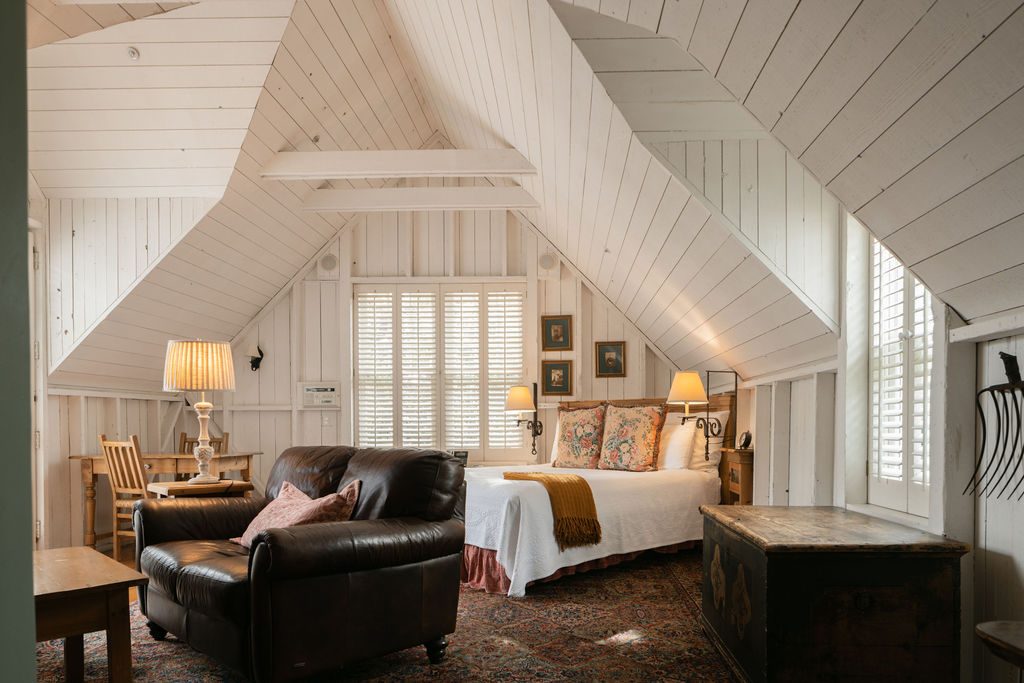 Hayloft, photo 2