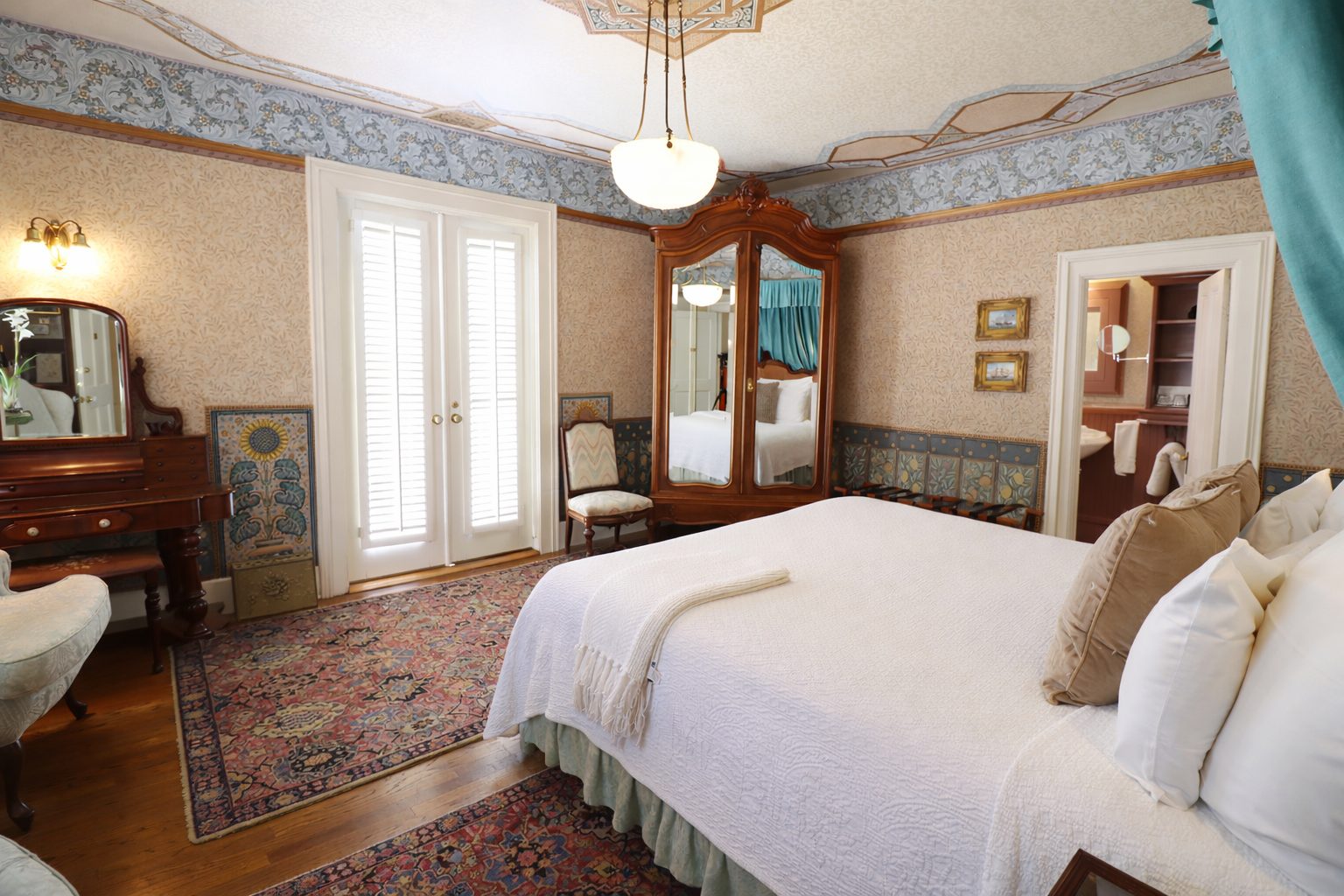 Robert & Julia Simpson Room, photo 2