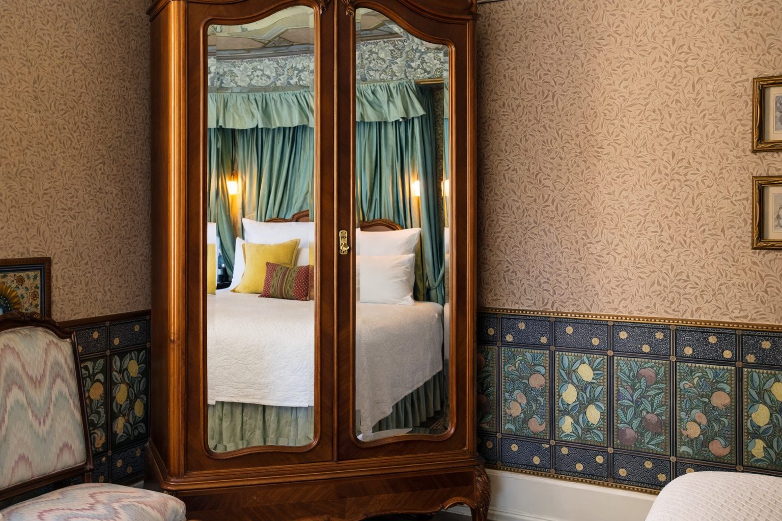 Robert & Julia Simpson Room, photo 4